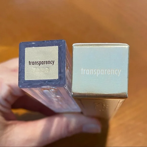 Stila Beauty Boss Lip Gloss Transparency - Picture 9 of 16